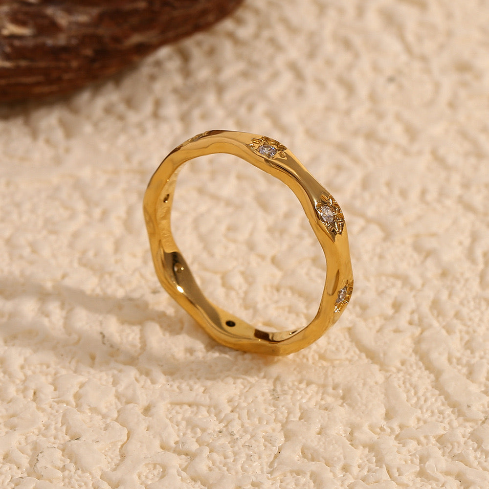 Slim Golden Ring with stars