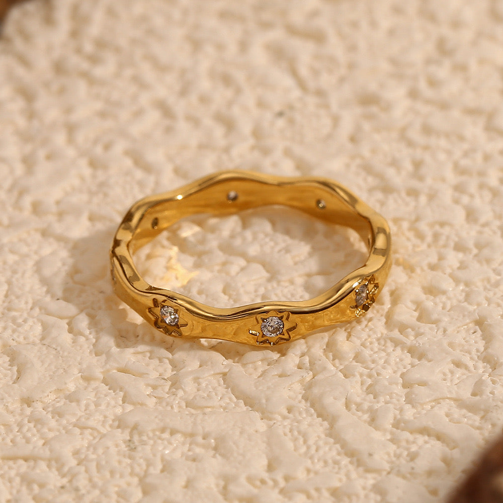 Slim Golden Ring with stars