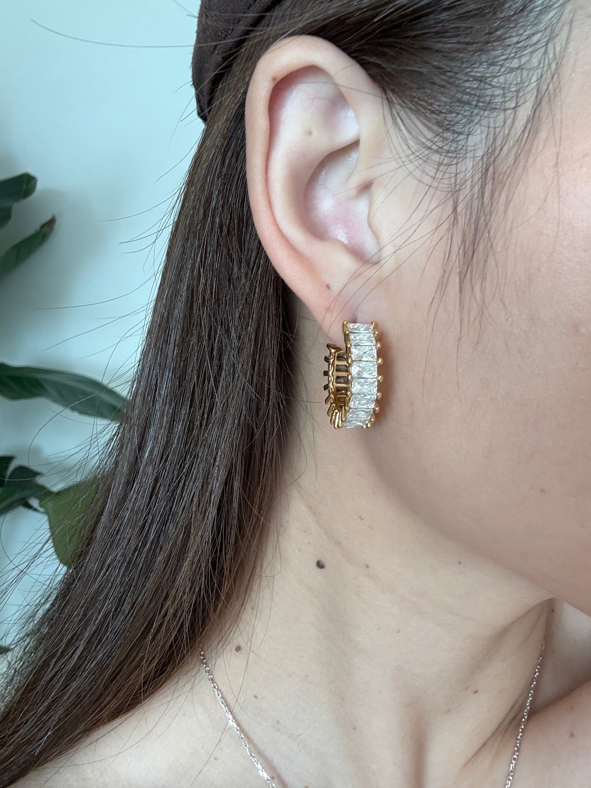 Baguette diamond golden hoop earrings