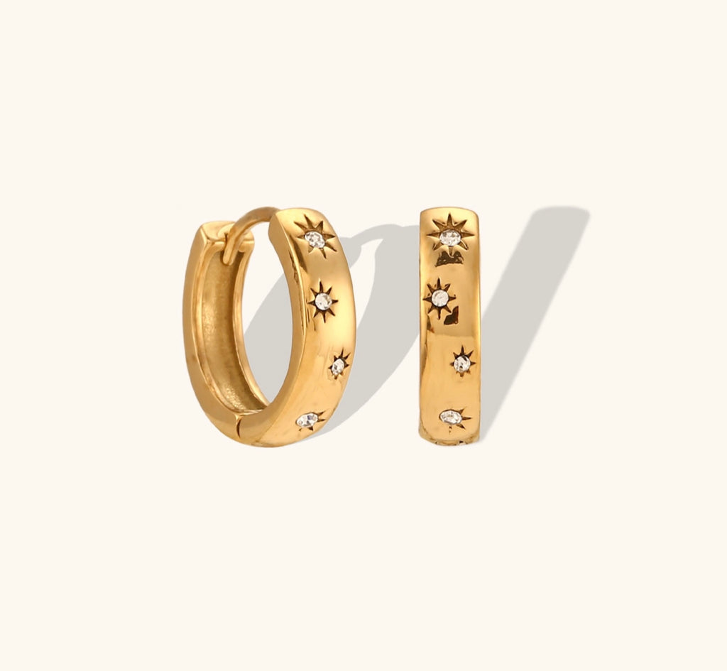 Golden hoop with stars earrings
